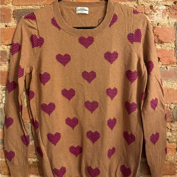 Madewell Sweaters - Madewell Tan Sweater with Purple Heart Pattern